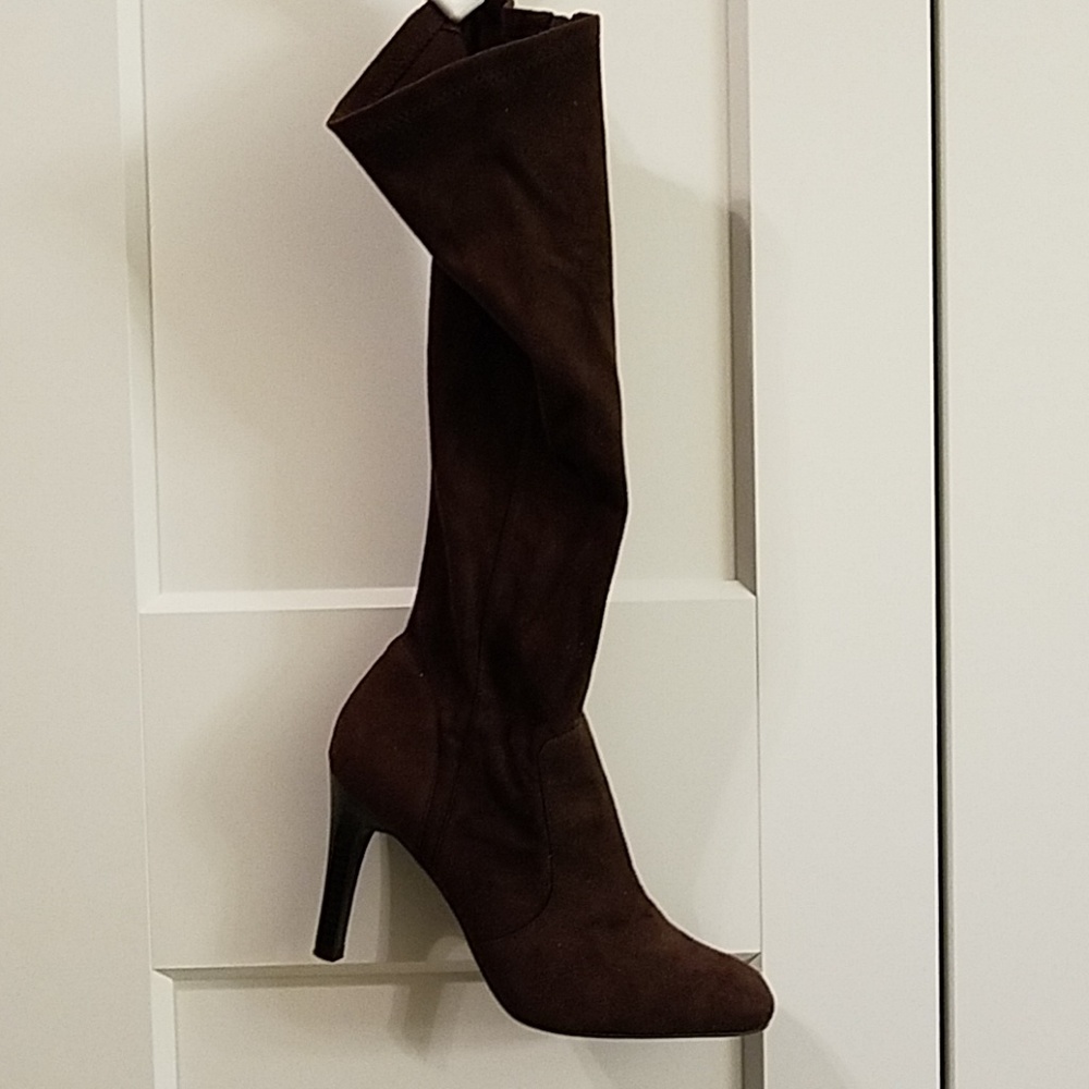 Tall fabric heel boots